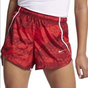 Girls Nike shorts Size M